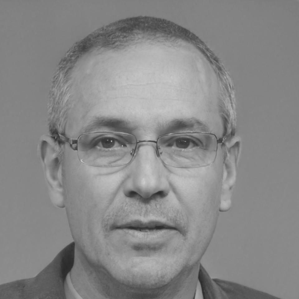 Portret Bartłomieja Krawczyka, dyrektora finansowego